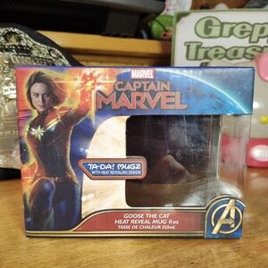 Captain Marvel goose the cat heat mug, NEW, NIB